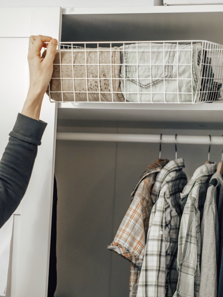 Lasten vaatteiden järjestely