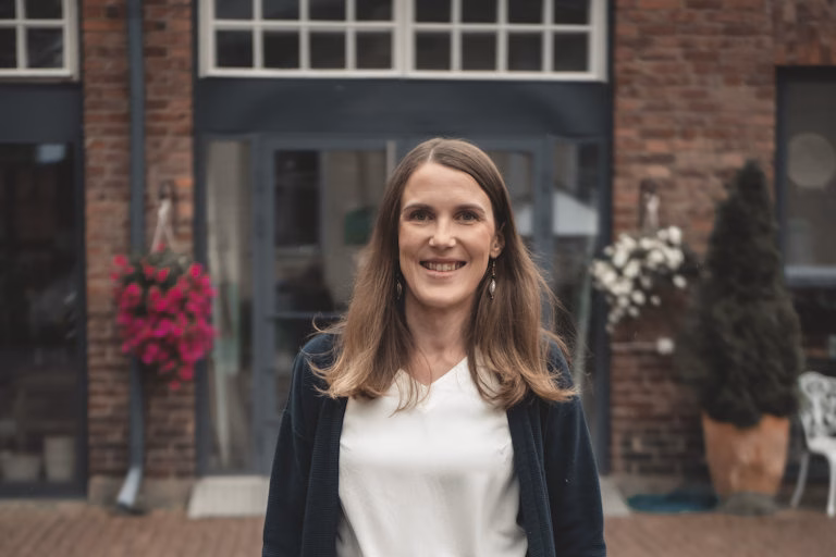 Ammattijärjestäjä ja Tavaravalmentaja Sanna Koskinen